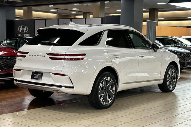 2026 Genesis GV70 Standard