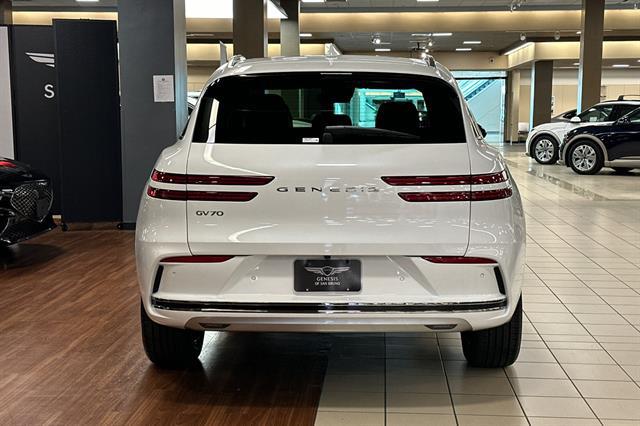 2026 Genesis GV70 Standard