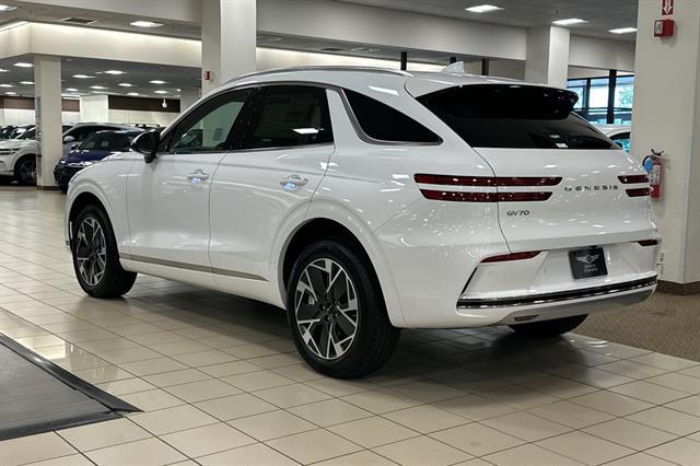 2026 Genesis GV70 Standard