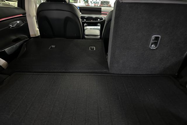 2026 Genesis GV70 Standard