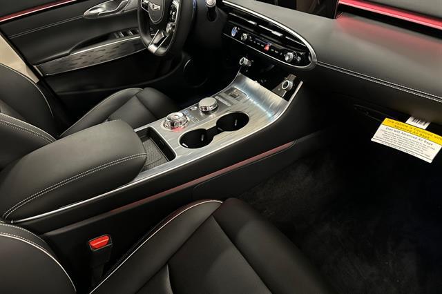 2026 Genesis GV70 Standard