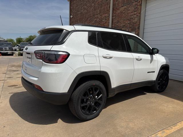 2025 Jeep Compass COMPASS LATITUDE 4X4
