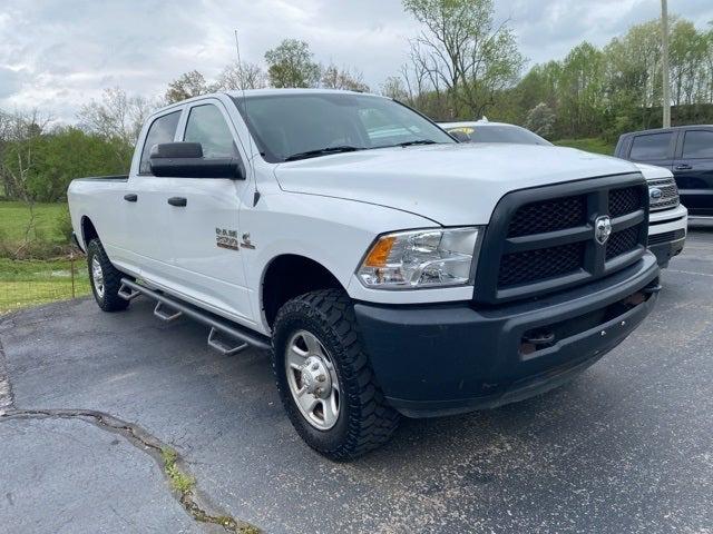 2017 RAM 2500 Tradesman Crew Cab 4x4 8 Box