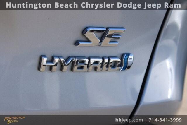 2022 Toyota RAV4 Hybrid SE