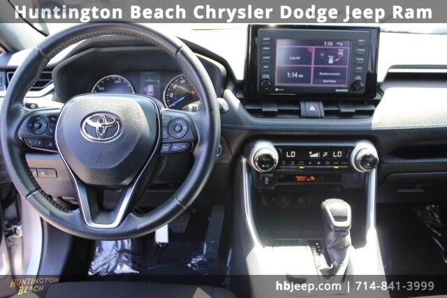 2022 Toyota RAV4 Hybrid SE