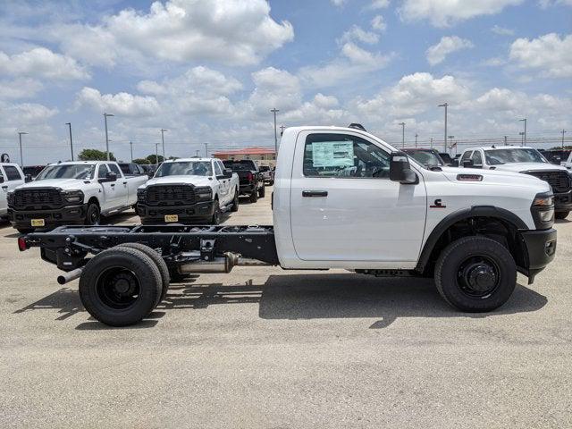2025 RAM Ram 3500 Chassis Cab RAM 3500 TRADESMAN CHASSIS REGULAR CAB 4X4 60 CA