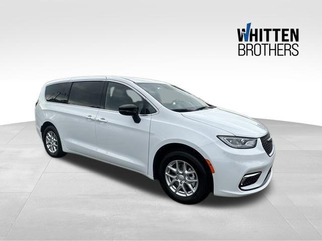 2025 Chrysler Pacifica PACIFICA SELECT