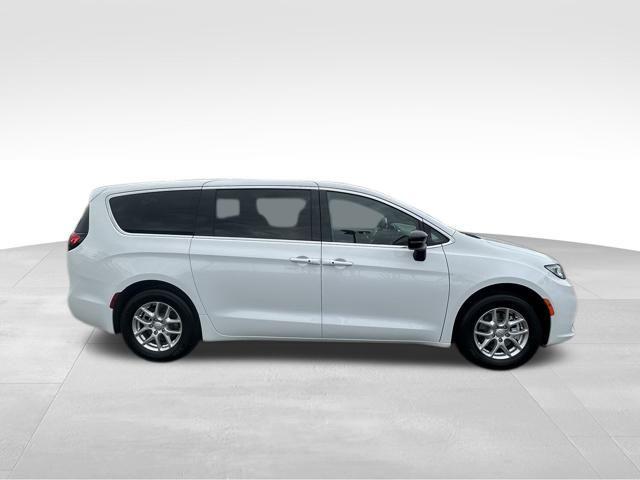 2025 Chrysler Pacifica PACIFICA SELECT