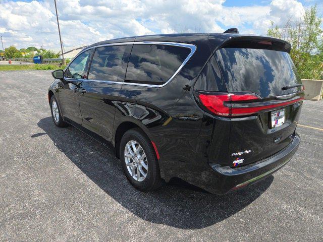 2025 Chrysler Pacifica PACIFICA SELECT