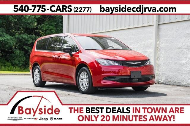 2025 Chrysler Voyager VOYAGER LX