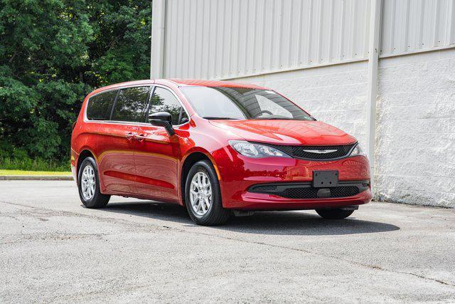 2025 Chrysler Voyager VOYAGER LX