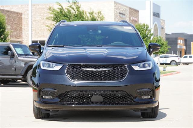 2025 Chrysler Pacifica Hybrid PACIFICA PLUG-IN HYBRID S APPEARANCE