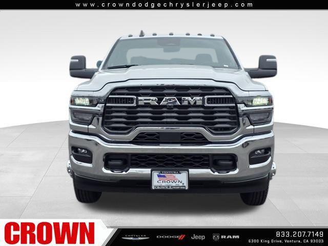 2025 RAM Ram 3500 Chassis Cab RAM 3500 TRADESMAN CHASSIS REGULAR CAB 4X4 84 CA 2025 RAM Ram 3500 Chassis Cab RAM 3500 TRADESMAN CHASSIS REGULAR CAB 4X4 84 CA
