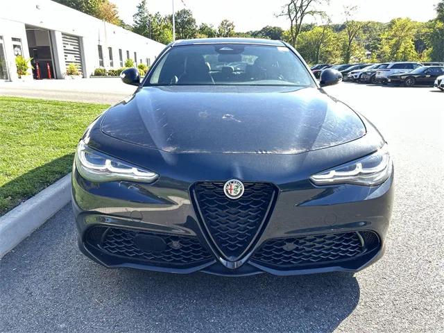 2025 Alfa Romeo Giulia GIULIA INTENSA AWD