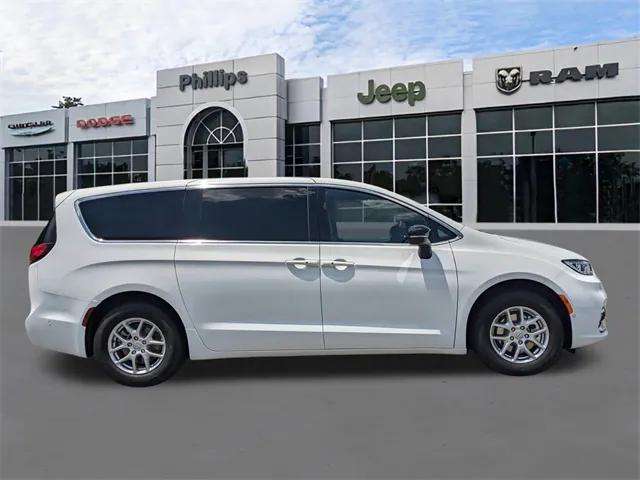 2025 Chrysler Pacifica PACIFICA SELECT