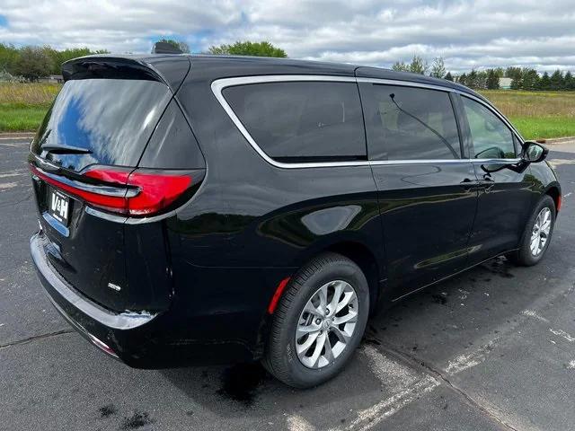 2025 Chrysler Pacifica PACIFICA SELECT AWD