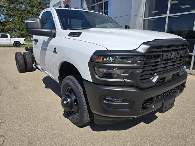 2025 RAM Ram 3500 Chassis Cab RAM 3500 TRADESMAN CHASSIS REGULAR CAB 4X4 84 CA