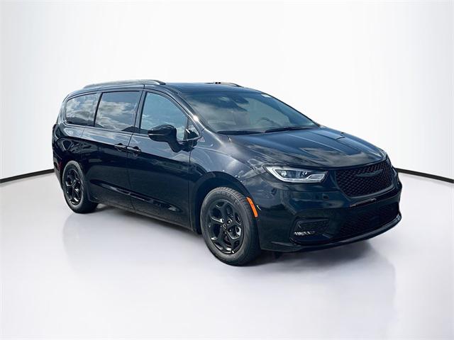 2025 Chrysler Pacifica Hybrid PACIFICA PLUG-IN HYBRID S APPEARANCE