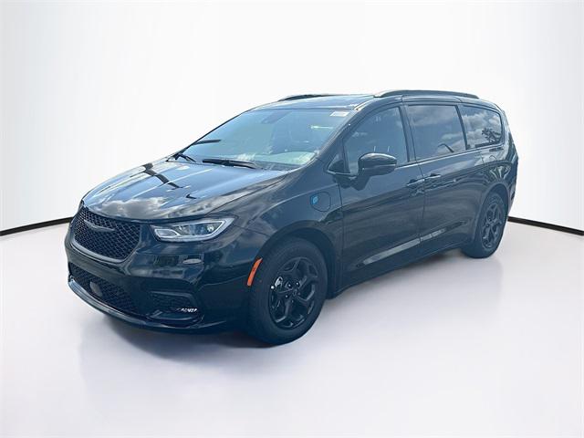 2025 Chrysler Pacifica Hybrid PACIFICA PLUG-IN HYBRID S APPEARANCE