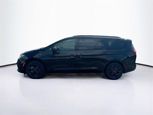 2025 Chrysler Pacifica Hybrid PACIFICA PLUG-IN HYBRID S APPEARANCE
