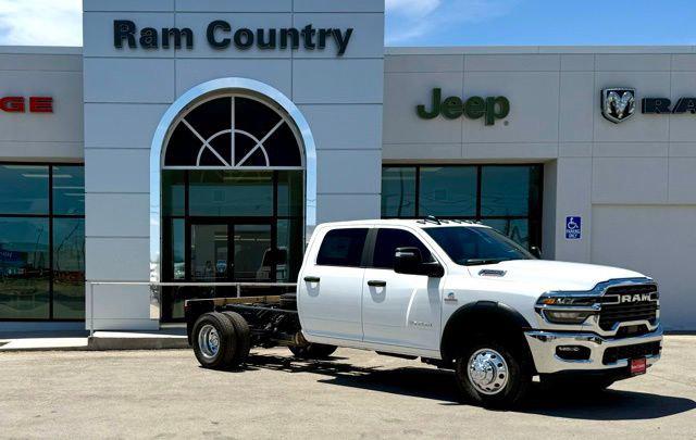 2025 RAM 3500 Chassis RAM 3500 BIG HORN CREW CAB CHASSIS 4X4 60 CA