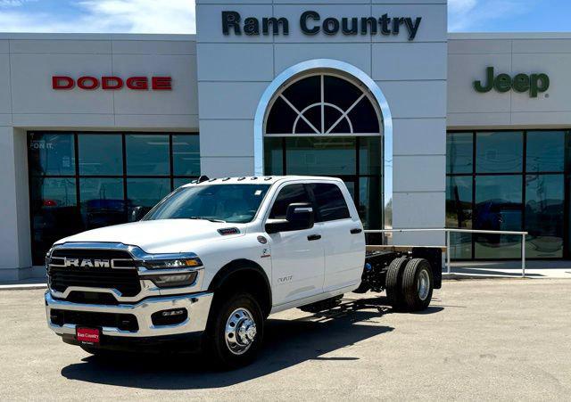 2025 RAM 3500 Chassis RAM 3500 BIG HORN CREW CAB CHASSIS 4X4 60 CA