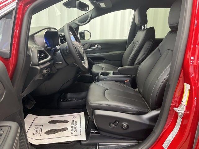 2025 Chrysler Pacifica PACIFICA SELECT