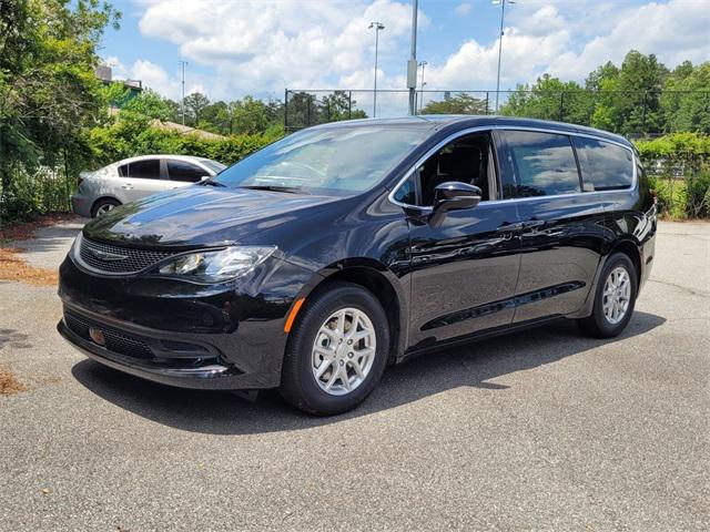 2025 Chrysler Voyager VOYAGER LX