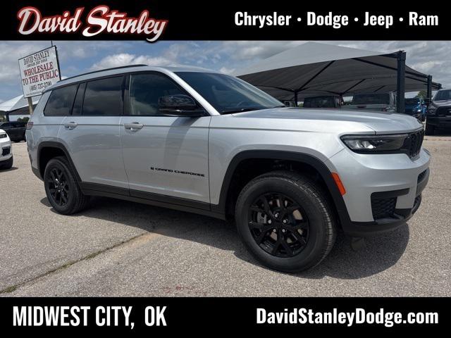 2025 Jeep Grand Cherokee GRAND CHEROKEE L ALTITUDE 4X4