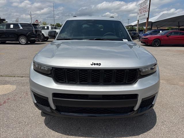 2025 Jeep Grand Cherokee GRAND CHEROKEE L ALTITUDE 4X4