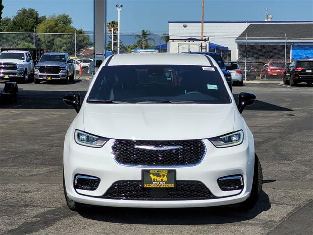 2025 Chrysler Pacifica PACIFICA SELECT