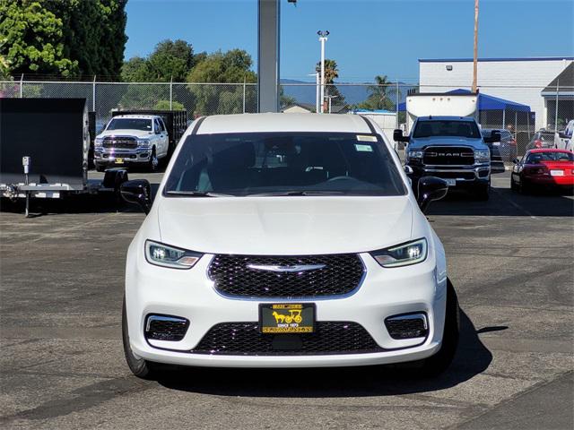 2025 Chrysler Pacifica PACIFICA SELECT
