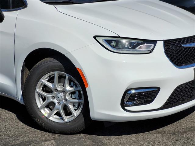 2025 Chrysler Pacifica PACIFICA SELECT