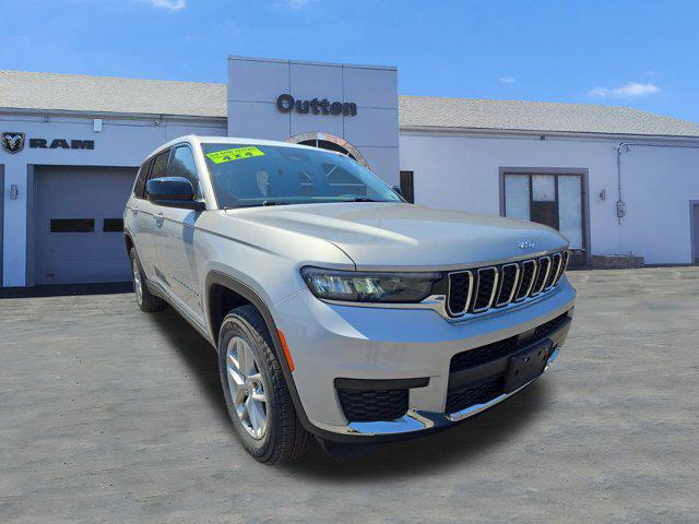 2023 Jeep Grand Cherokee L Laredo 4x4