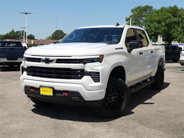 2022 Chevrolet Silverado 1500 4WD Crew Cab Short Bed RST