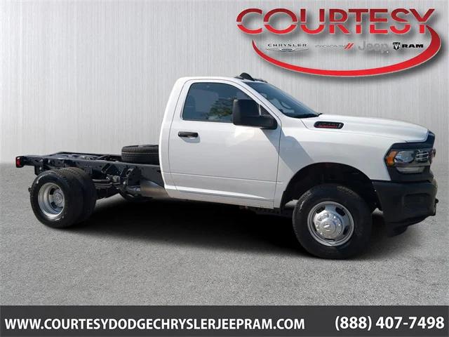 2024 RAM Ram 3500 Chassis Cab RAM 3500 TRADESMAN CHASSIS REGULAR CAB 4X2 60 CA