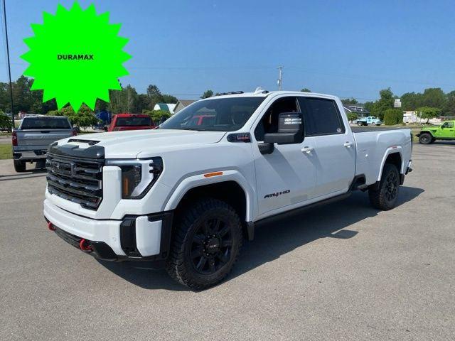2025 GMC Sierra 2500HD 4WD Crew Cab Standard Bed AT4