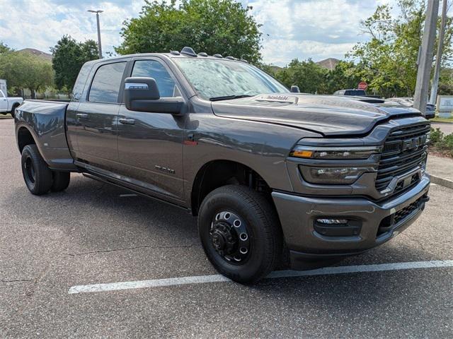 2025 RAM Ram 3500 RAM 3500 LARAMIE MEGA CAB 4X4 64 BOX