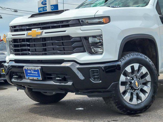2024 Chevrolet Silverado 2500HD 4WD Double Cab Standard Bed Custom