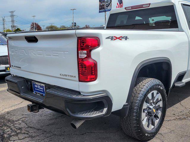 2024 Chevrolet Silverado 2500HD 4WD Double Cab Standard Bed Custom