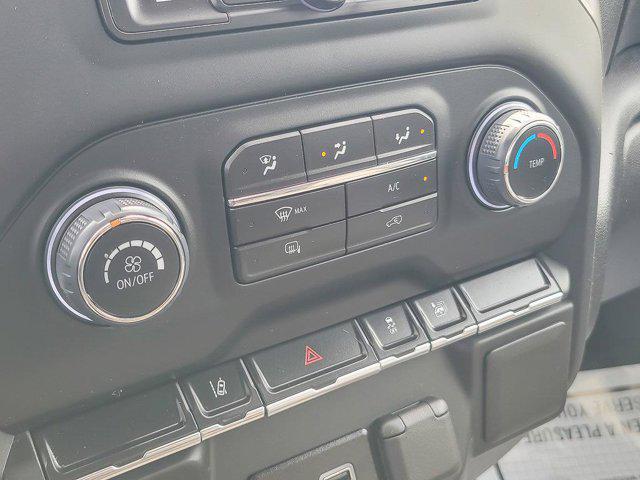 2024 Chevrolet Silverado 2500HD 4WD Double Cab Standard Bed Custom
