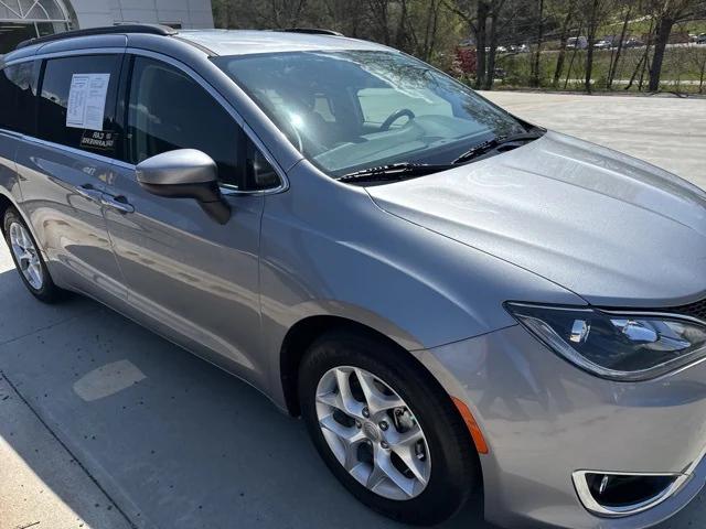 2017 Chrysler Pacifica Touring Plus