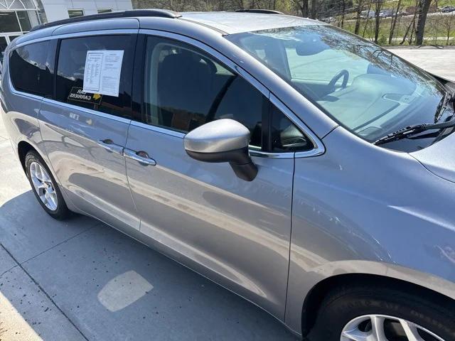 2017 Chrysler Pacifica Touring Plus