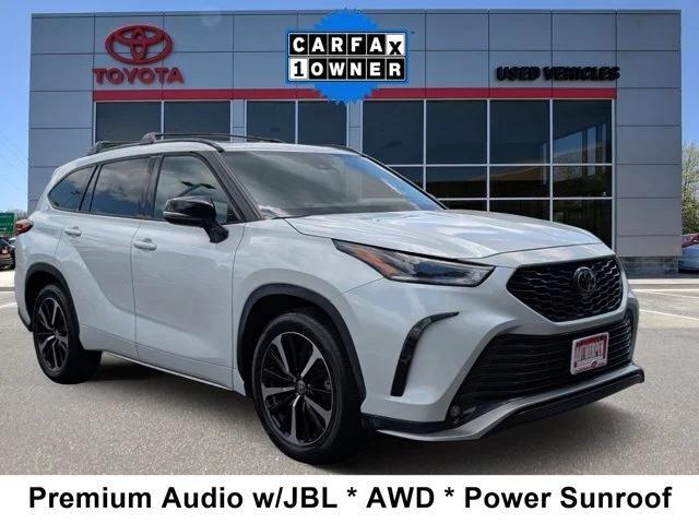 2022 Toyota Highlander XSE