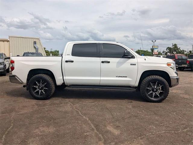 2017 Toyota Tundra SR5 5.7L V8