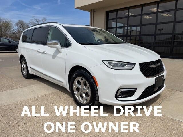 2022 Chrysler Pacifica Limited AWD