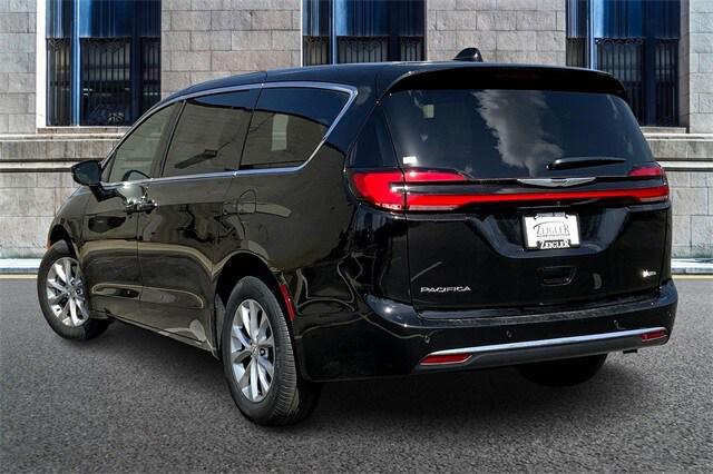 2025 Chrysler Pacifica PACIFICA SELECT AWD