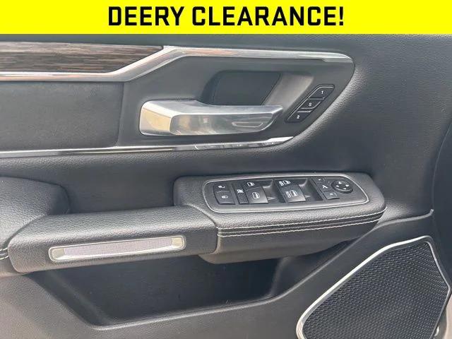 2019 RAM 1500 Laramie Crew Cab 4x4 57 Box