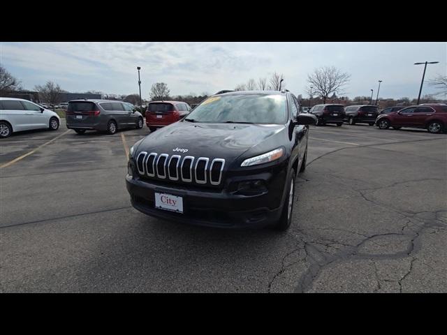 2016 Jeep Cherokee Sport