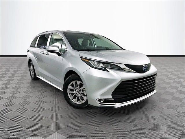 2022 Toyota Sienna XLE